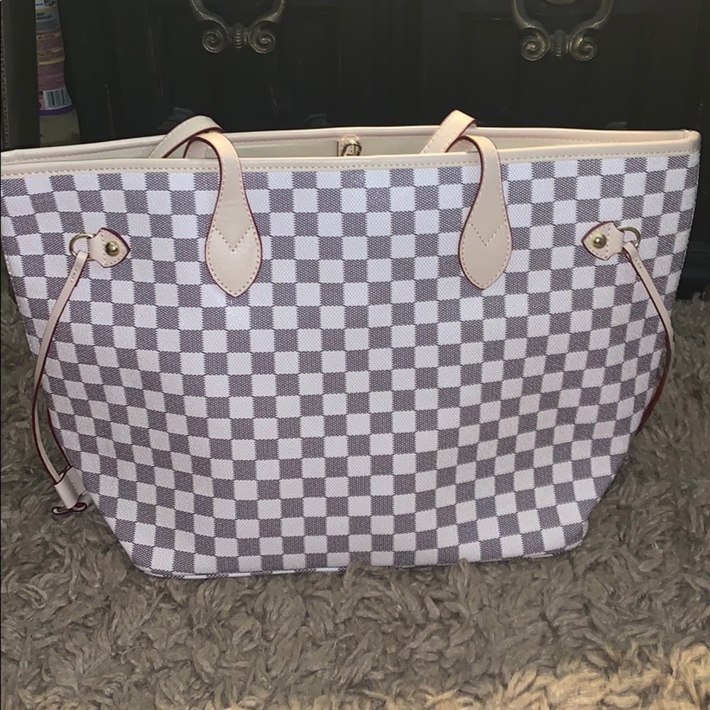 Cream daisy rose tote